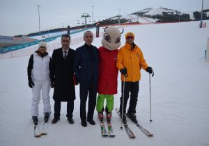 TMOK’un maskotu Oli Palandöken’deydi