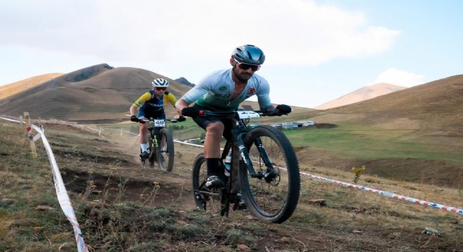 7 ülke sporcuları Erzurum da yarıştı