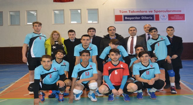 ASP Voleybol Takımı ilk galibiyetini aldı