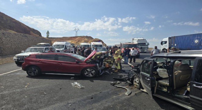 Bingöl yolunda trafik kazası: 6 yaralı