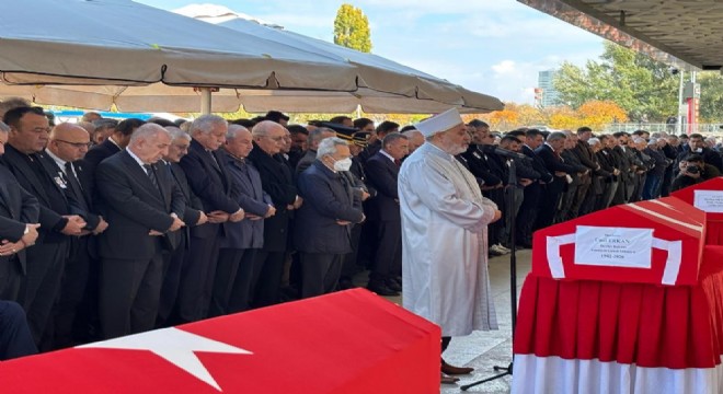 Erkan ve Şahin dualarla uğurlandı