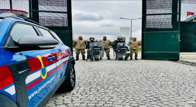 Erzurum da 53 kaçak göçmen yakalandı