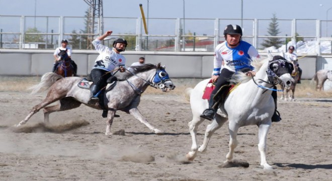 Erzurum da cirit heyecanı sürüyor