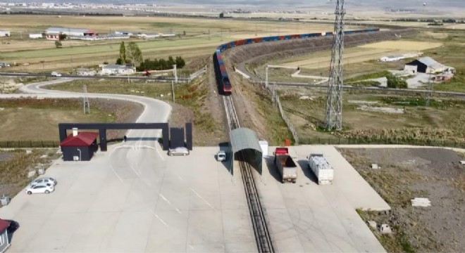 Kars Asya ile Avrupa yı birbirine bağlıyor