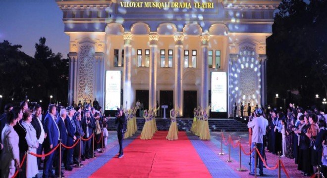 TÜRKSOY Tiyatro Festivali Andican'da başladı