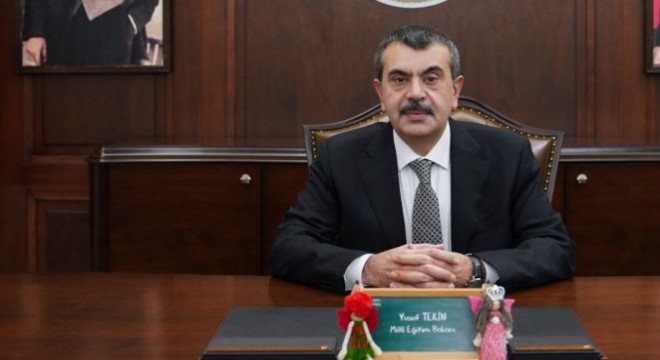 Tekin: ‘Hatırasını yaşatmayı bir borç biliyoruz’