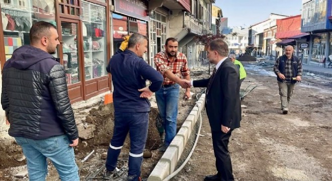 Uçar Bat Pazarı esnafıyla buluştu