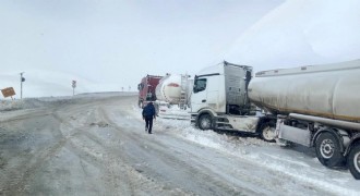 Aşkale-Bayburt yolu trafiğe kapatıldı