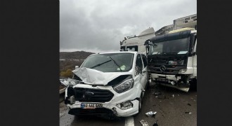 Aşkale Tepebaşı'da zincirleme trafik kazası
