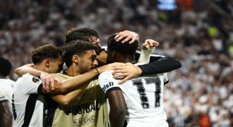 Beşiktaş sahasında kayıpsız devam ediyor