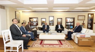 Büyükşehir İran Büyükelçisini ağırladı