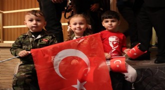 Dadaşlar 102'inci yılın gururunu paylaştı