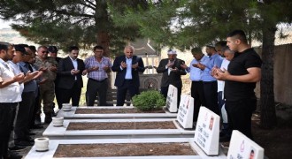 Dürümlü Mezrası şehitleri dualarla anıldı