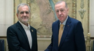 Erdoğan, Pezeşkiyan ile görüştü