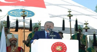 Erdoğan: 'Türkiye'yi daha güçlü yarınlara taşıyacağız'