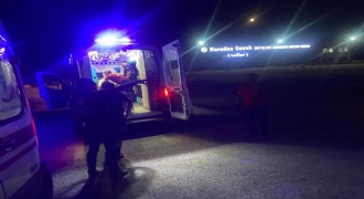 Erzincan yolunda tırla otomobil çarpıştı: 4 yaralı