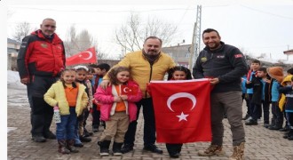 Erzurum'da miniklere umut eli uzandı