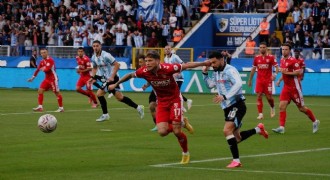 Erzurumspor Samsunspor'u puansız gönderdi