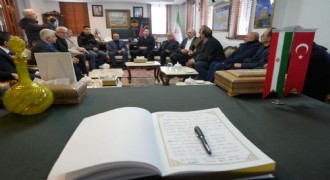 İran Başkonsolosluğu'nda taziye defteri açıldı