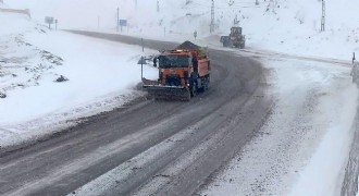 Karayollarından kar mesaisi