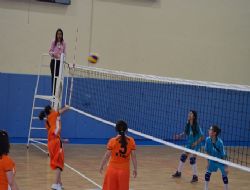 Voleybol’da yarı final heyecanı