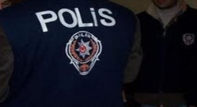 Polis yayaya çarpan sürücüyü arıyor